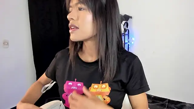 Snapshot of meganthompsonn22 chatting on 03/31/26, 03:52 meganthompsonn22 online show from 03/31/26, 03:52