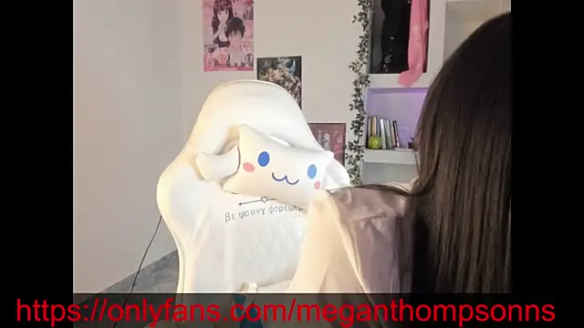 Snapshot of meganthompsonn22 chatting on 07/27/26, 11:34 meganthompsonn22 online show from 07/27/26, 11:34