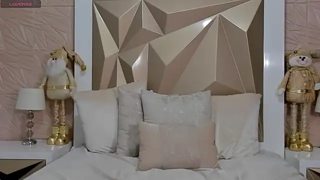 PassionMacoll online show from 12/15/24, 06:59