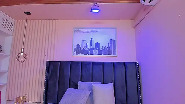 viiolett lee online show from 01/08/25, 08:18