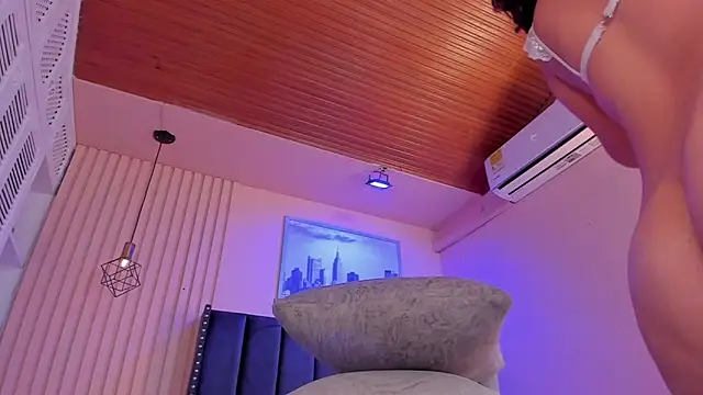 viiolett lee online show from 01/18/25, 11:00