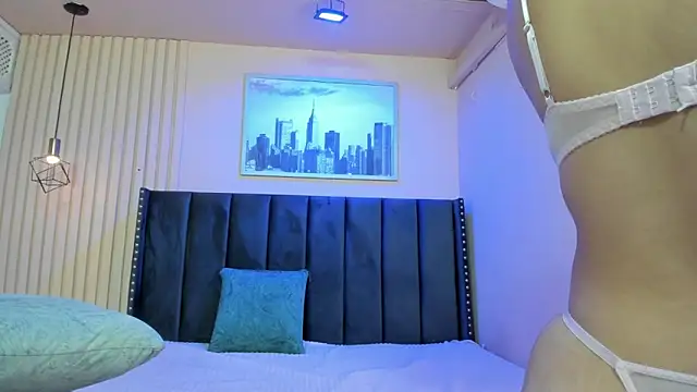 viiolett lee online show from 03/03/26, 07:42