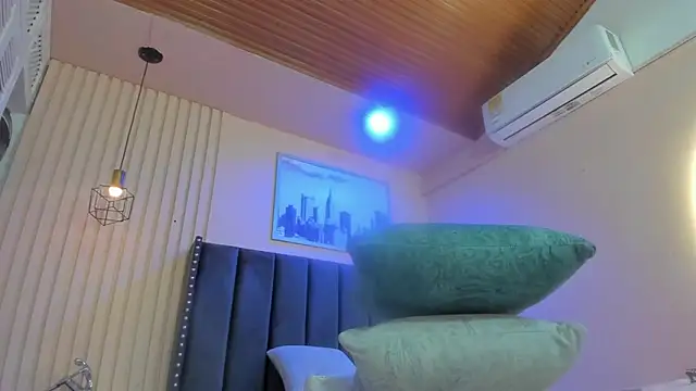 viiolett lee online show from 03/17/26, 09:18