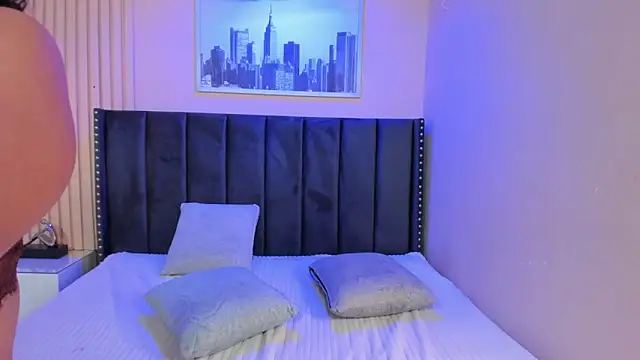 viiolett lee online show from 04/10/26, 08:57