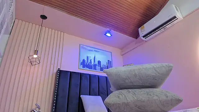 viiolett lee online show from 04/16/26, 08:09