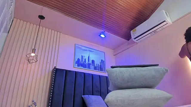 viiolett lee online show from 04/17/26, 08:45