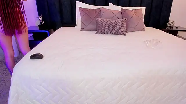 Snapshot of susyy7 chatting on 02/08/26, 03:43 susyy7 online show from 02/08/26, 03:43