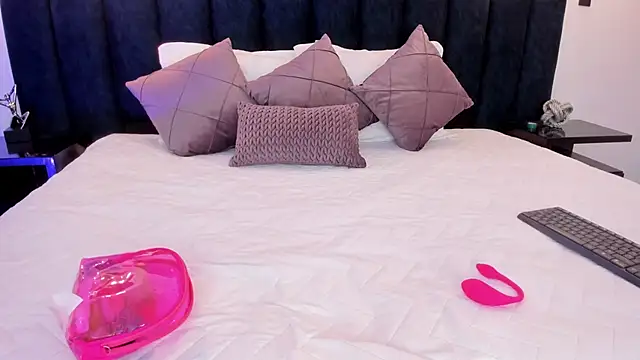 Snapshot of susyy7 chatting on 02/28/26, 03:51 susyy7 online show from 02/28/26, 03:51