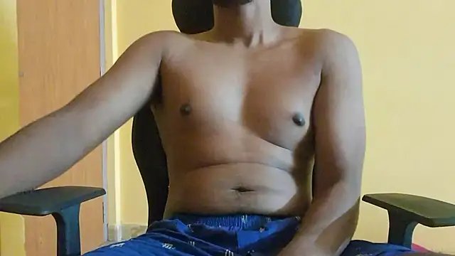 Snapshot of Aloneguy_bangalore chatting on 10/17/25, 07:05 Aloneguy bangalore online show from 10/17/25, 07:05