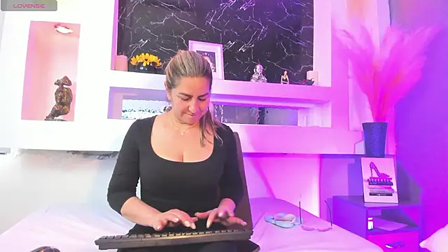 Cinthya mjs online show from 02/21/26, 02:29