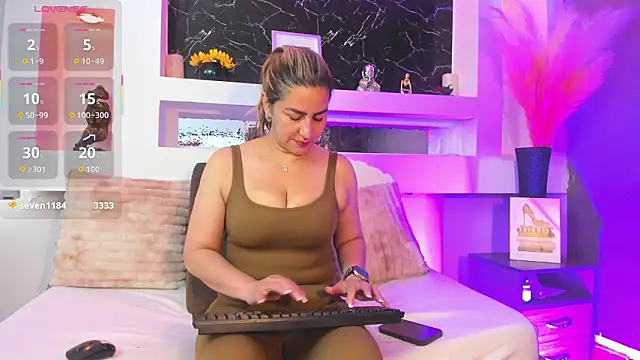 Snapshot of Cinthya_mjs chatting on 03/21/26, 12:21 Cinthya mjs online show from 03/21/26, 12:21