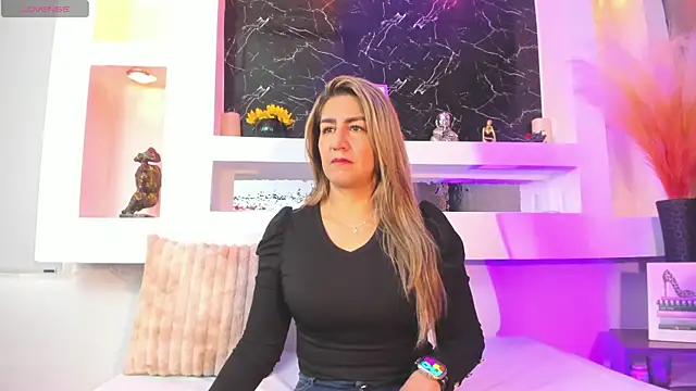 Snapshot of Cinthya_mjs chatting on 03/27/26, 12:27 Cinthya mjs online show from 03/27/26, 12:27