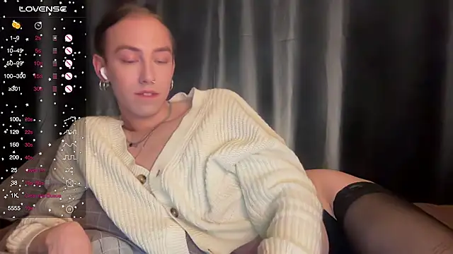 Avril Pearly  online show from 12/06/24, 10:19