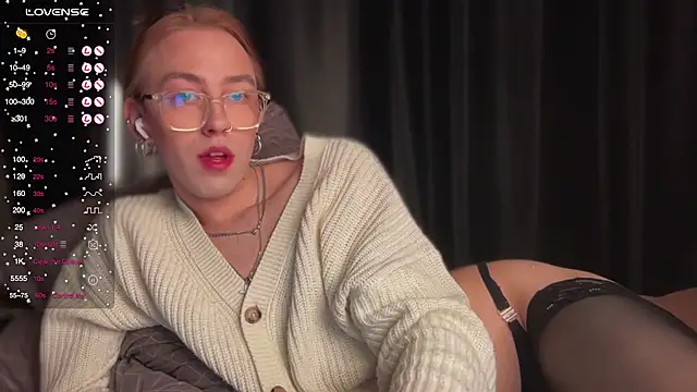 Avril Pearly  online show from 03/13/25, 08:43