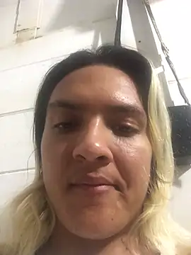 Snapshot of aslyhernandez_7 chatting on 01/13/25, 08:26 aslyhernandez 7 online show from 01/13/25, 08:26