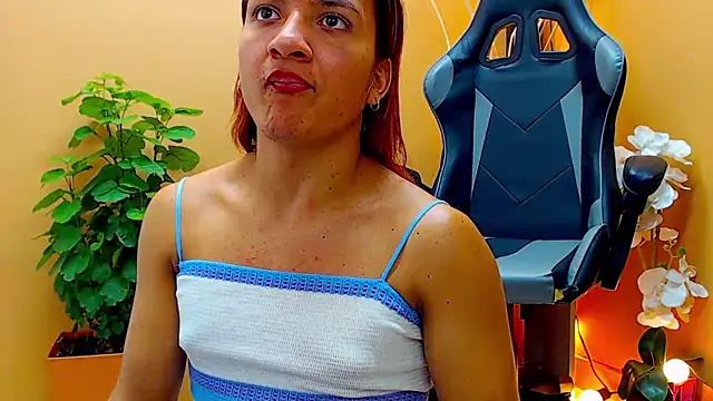 Snapshot of aslyhernandez_7 chatting on 02/26/25, 09:58 aslyhernandez 7 online show from 02/26/25, 09:58