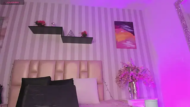 vayoleen online show from 12/19/24, 12:23