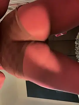 Snapshot of vayoleen chatting on 03/27/26, 08:37 vayoleen online show from 03/27/26, 08:37