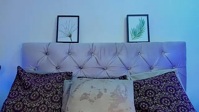 Snapshot of Redpandaa_ chatting on 02/05/25, 02:37 Redpandaa online show from 02/05/25, 02:37