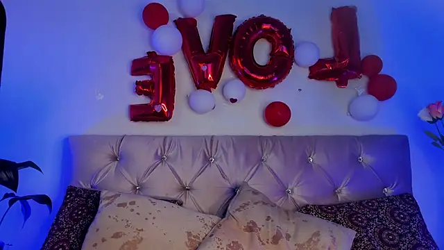 Snapshot of Redpandaa_ chatting on 03/04/25, 06:37 Redpandaa online show from 03/04/25, 06:37