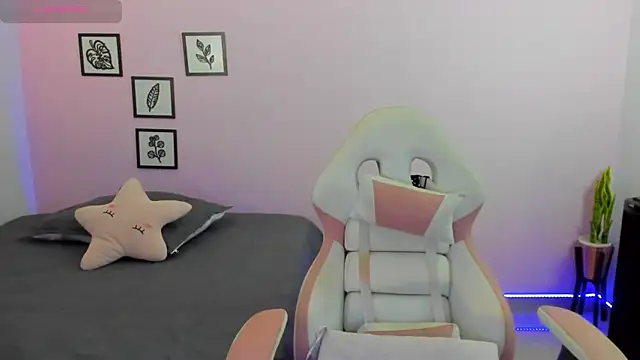 sophie pazz online show from 12/02/24, 10:34