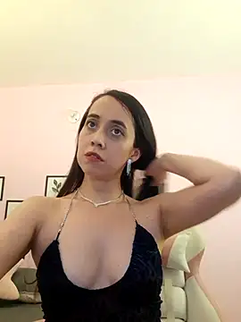 sophie pazz online show from 10/18/25, 10:10