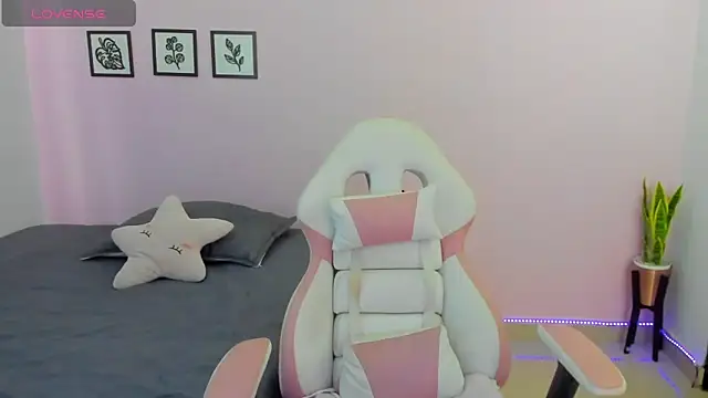 sophie pazz online show from 02/22/26, 05:55