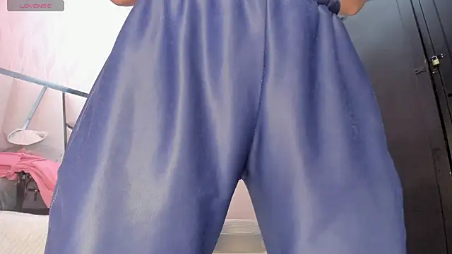 Victoriaa millers online show from 05/26/26, 07:10