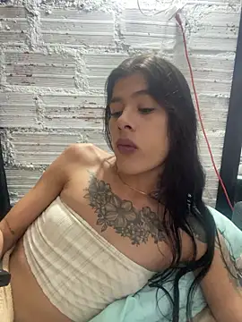 Snapshot of daniigarcia chatting on 03/27/26, 01:44 daniigarcia online show from 03/27/26, 01:44