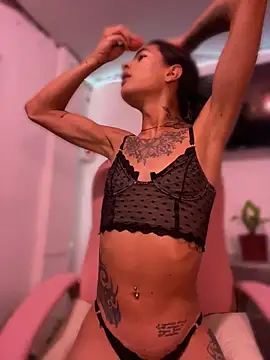 Snapshot of daniigarcia chatting on 04/12/26, 07:30 daniigarcia online show from 04/12/26, 07:30