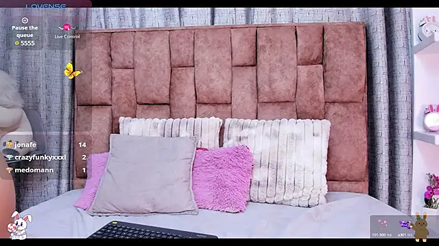 Snapshot of lila_noa chatting on 02/21/25, 06:40 lila noa online show from 02/21/25, 06:40