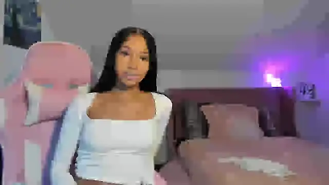 Snapshot of cedaya444 chatting on 12/12/24, 04:10 cedaya444 online show from 12/12/24, 04:10