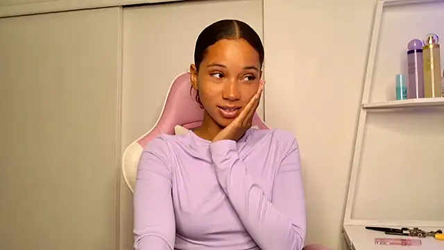 Snapshot of cedaya444 chatting on 09/10/25, 04:12 cedaya444 online show from 09/10/25, 04:12