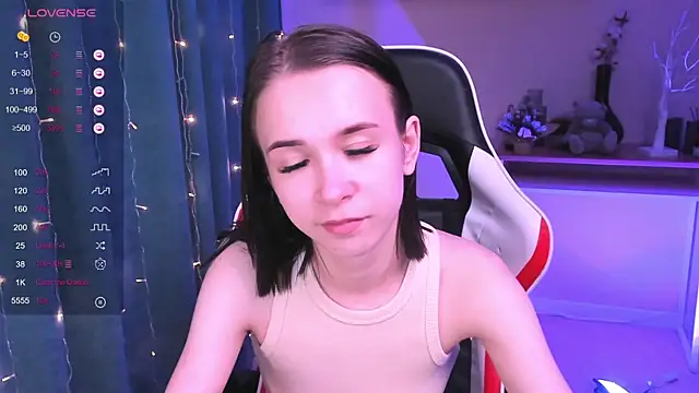 Snapshot of LilithStrangfor chatting on 12/25/24, 03:29 LilithStrangfor online show from 12/25/24, 03:29