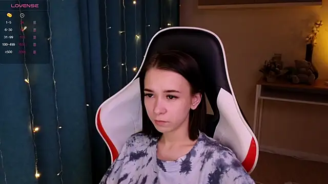 Snapshot of LilithStrangfor chatting on 12/28/24, 02:33 LilithStrangfor online show from 12/28/24, 02:33