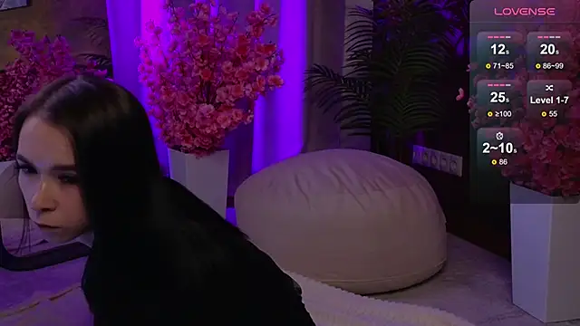 Snapshot of LilithStrangfor chatting on 10/05/25, 09:34 LilithStrangfor online show from 10/05/25, 09:34