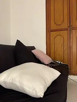 Snapshot of Mrskary chatting on 09/21/25, 05:03 Mrskary online show from 09/21/25, 05:03