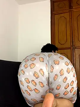 Snapshot of Mrskary chatting on 09/26/25, 11:20 Mrskary online show from 09/26/25, 11:20