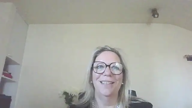 Silkesquirt online show from 09/19/25, 07:32