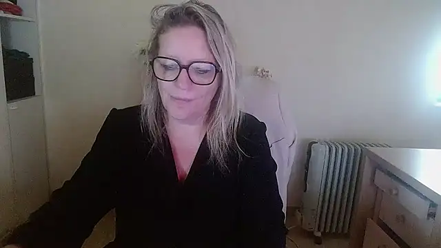 Silkesquirt online show from 10/10/25, 08:13