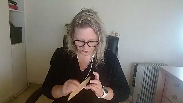 Silkesquirt online show from 10/22/25, 07:52
