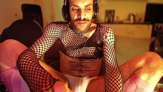 P4RtYBOII92 online show from 09/23/25, 03:42