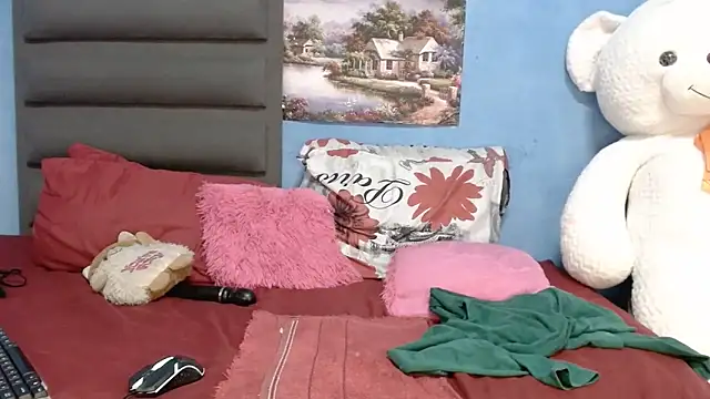 Snapshot of SexyMbalee chatting on 03/27/26, 10:04 SexyMbalee online show from 03/27/26, 10:04