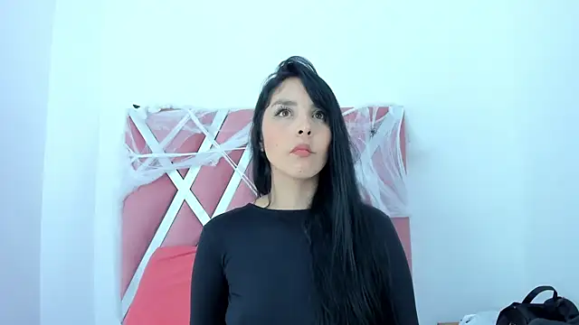  miaquevedo  online show from 10/30/25, 12:17