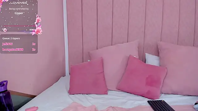 lilith noahh online show from 12/02/24, 01:14