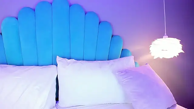 CaitlynCouper online show from 03/18/25, 10:37