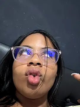 Snapshot of SussiSotto chatting on 12/08/24, 08:25 SussiSotto online show from 12/08/24, 08:25