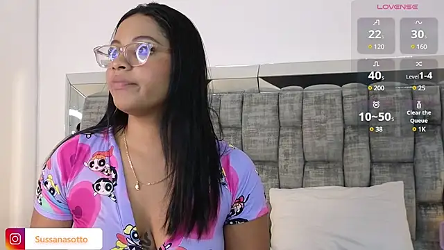 Snapshot of SussiSotto chatting on 01/12/25, 04:18 SussiSotto online show from 01/12/25, 04:18