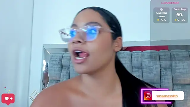 Snapshot of SussiSotto chatting on 03/12/25, 05:38 SussiSotto online show from 03/12/25, 05:38