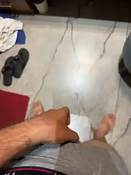 versatile guy01 online show from 11/28/25, 03:09